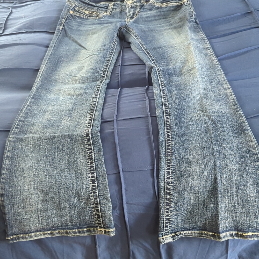Jeans - Picture 2 of 3